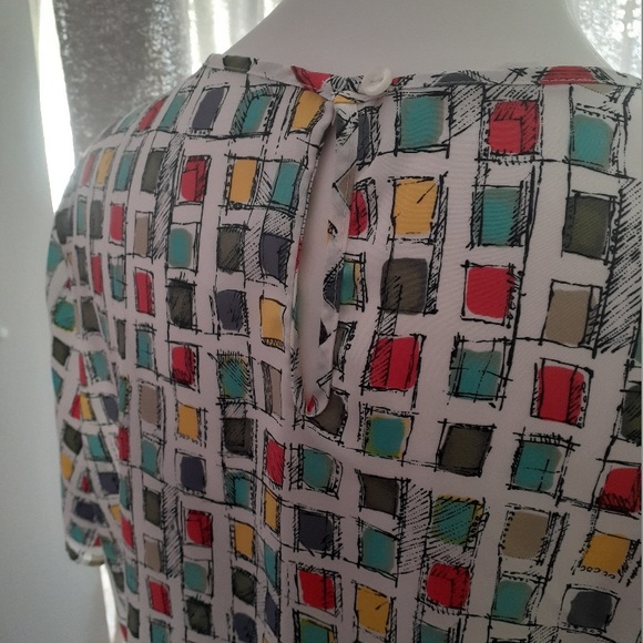 Vintage 90s Silky Short Sleeve Geometric Blouse - Picture 4 of 7